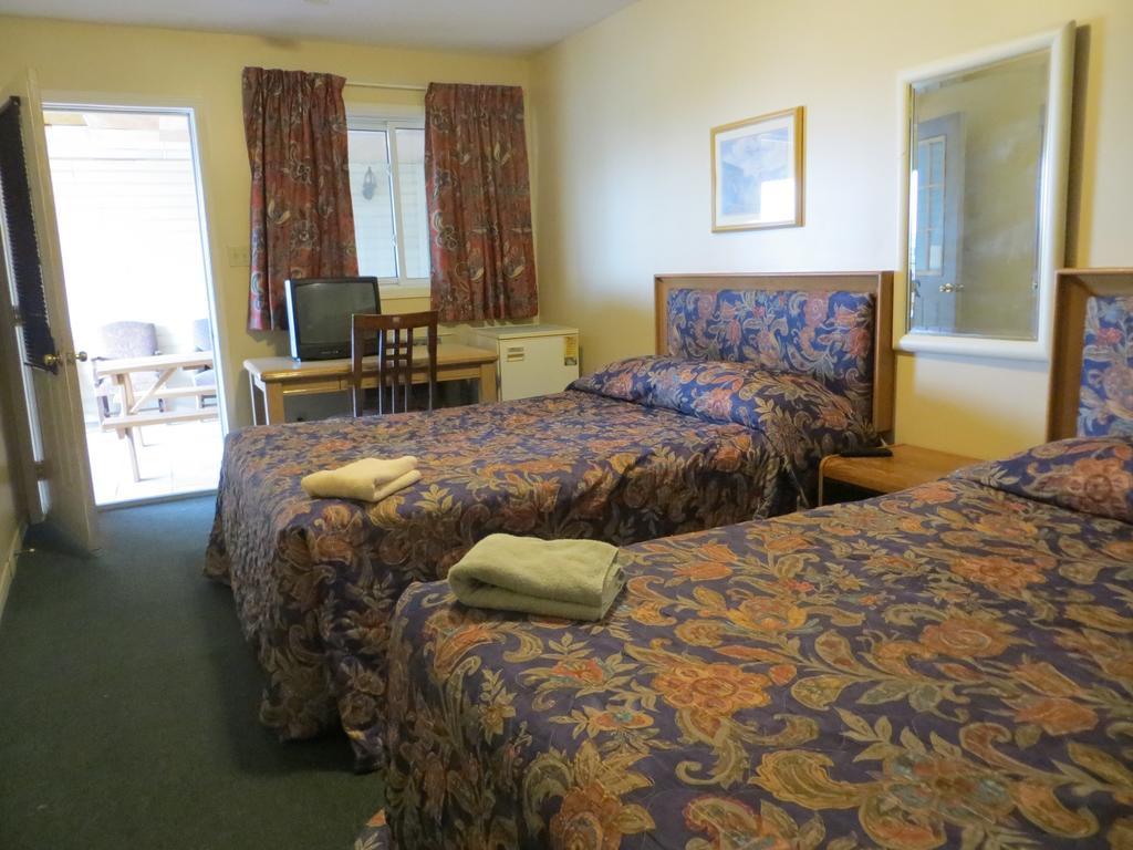Villa Nova Motel Wasaga Beach Rum bild